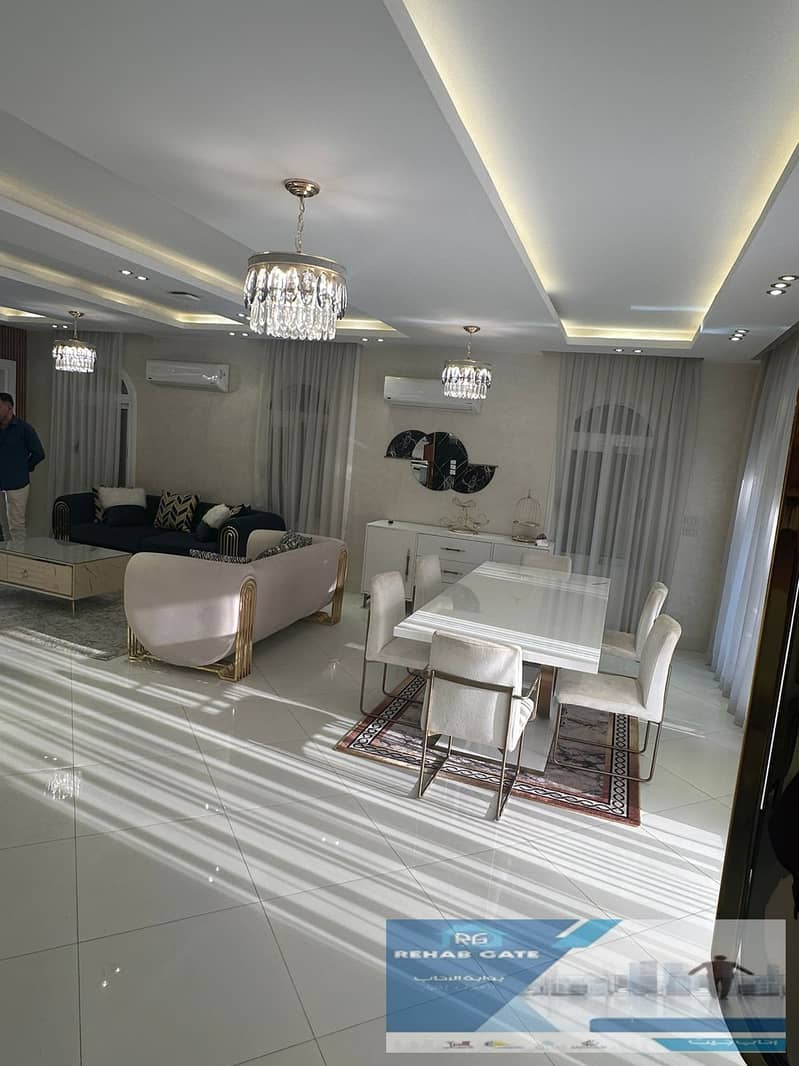 11 d50ddcbf-6a10-4b55-813d-5f7ab73a7199. jpg