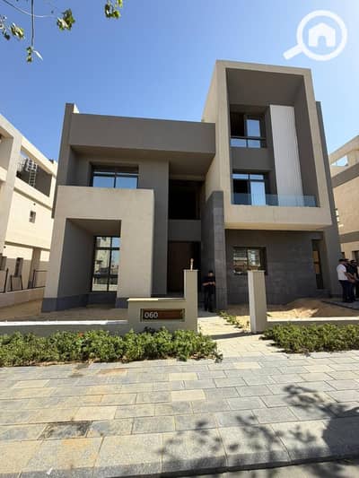 5 Bedroom Twin House for Sale in New Cairo, Cairo - WhatsApp Image 2025-10-28 at 1.45. 41 PM. jpeg