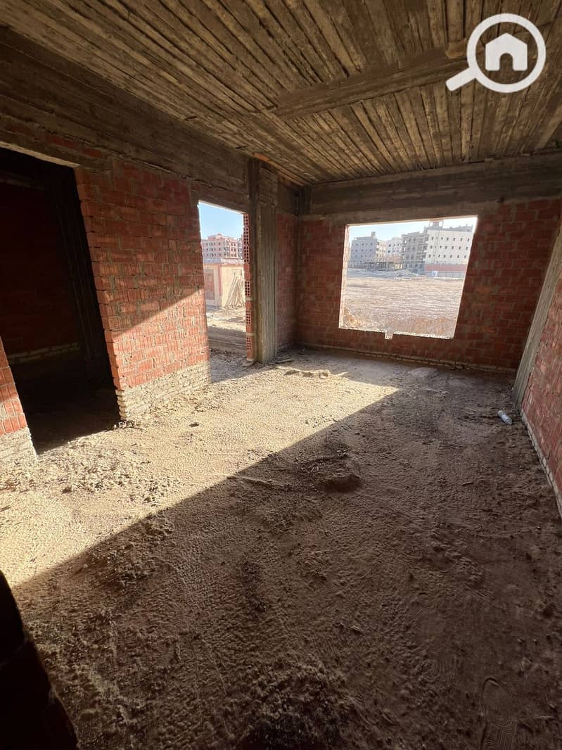 10 ffff47a1-c094-467b-a5ac-b0dd15e94abf. jpg