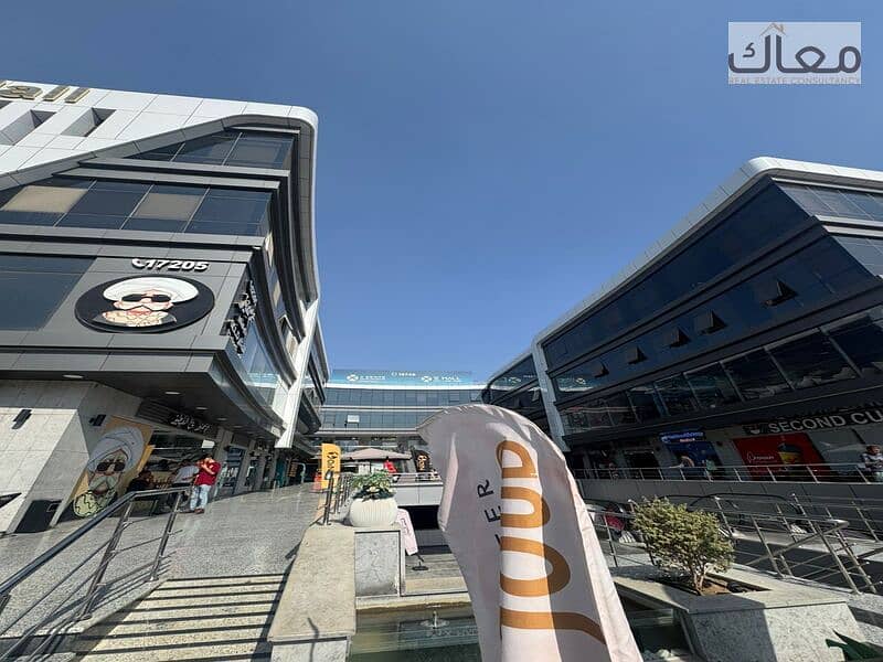 4 08dda95f-d436-4853-808e-c0761de18c7f. jpg