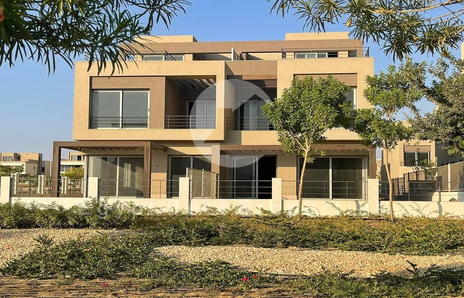 4 63ccda85-d5ef-4484-be38-1c4b783dd4b1. jpg