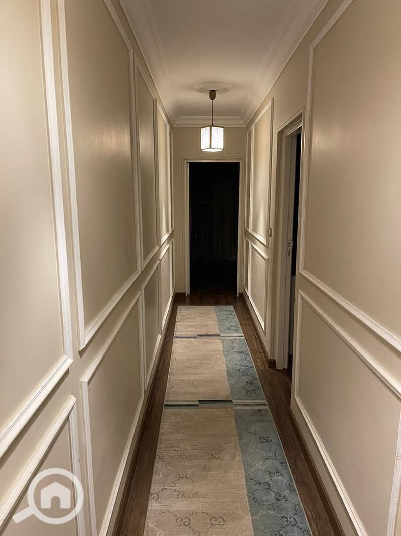 4 7b8c18ec-a0c2-48d9-ba40-9b508e1f2046. jpeg