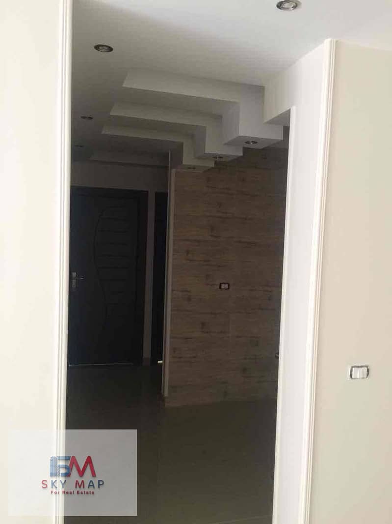 5 bc6127b8-008c-4e7e-a16f-4e5b1f43e9a0. jpg