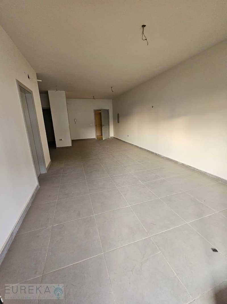 3 01e42dbd-afb8-4655-8004-a0bd1351b086. jpg