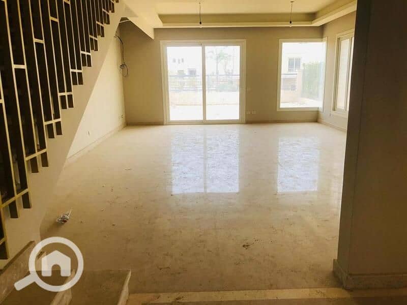 10 637d6333-0988-4ef6-a309-6ed534c34e86. jpg