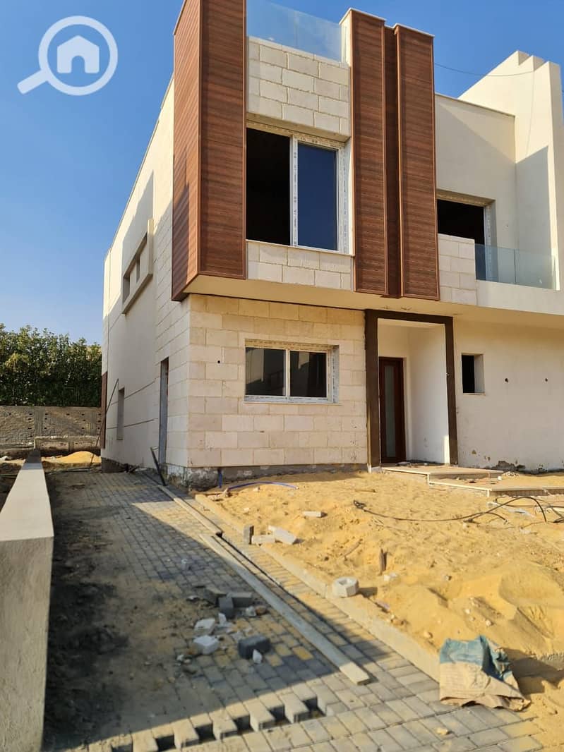 8efdb651-97e3-407c-9770-f41c7fbf36f4. jpg 8efdb651-97e3-407c-9770-f41c7fbf36f4. jpg