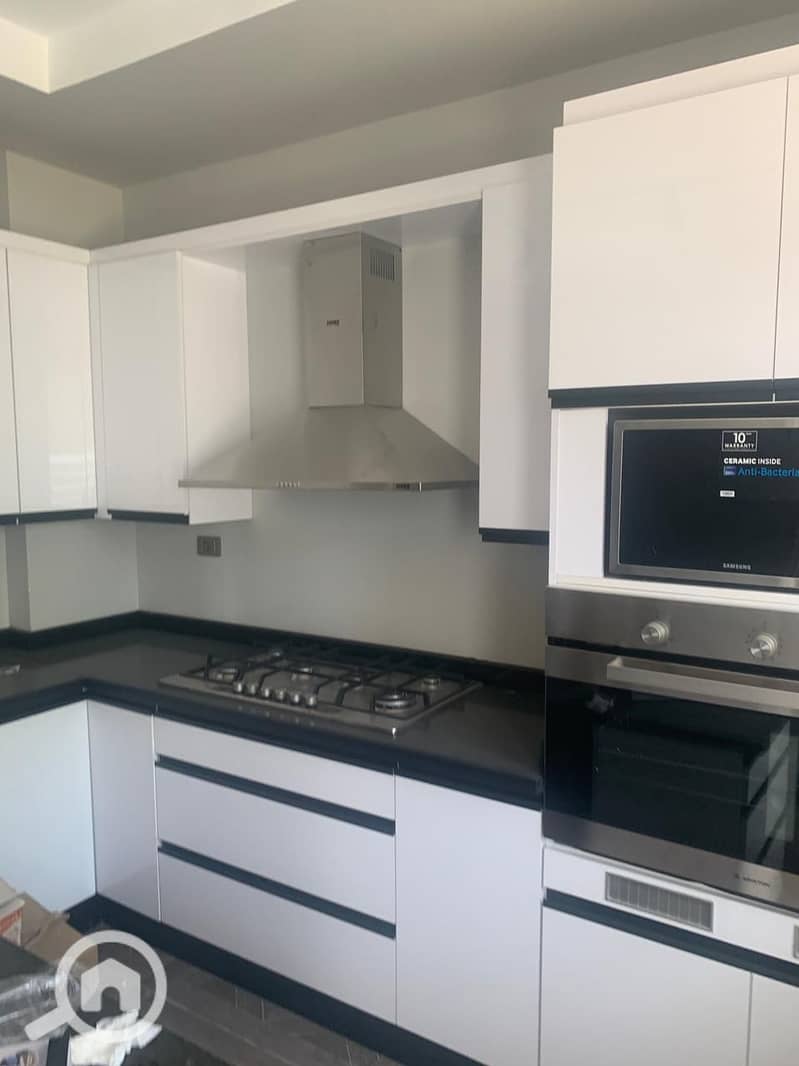 6 18272265-79aa-49d2-8d21-bd79fa67024a. jpg