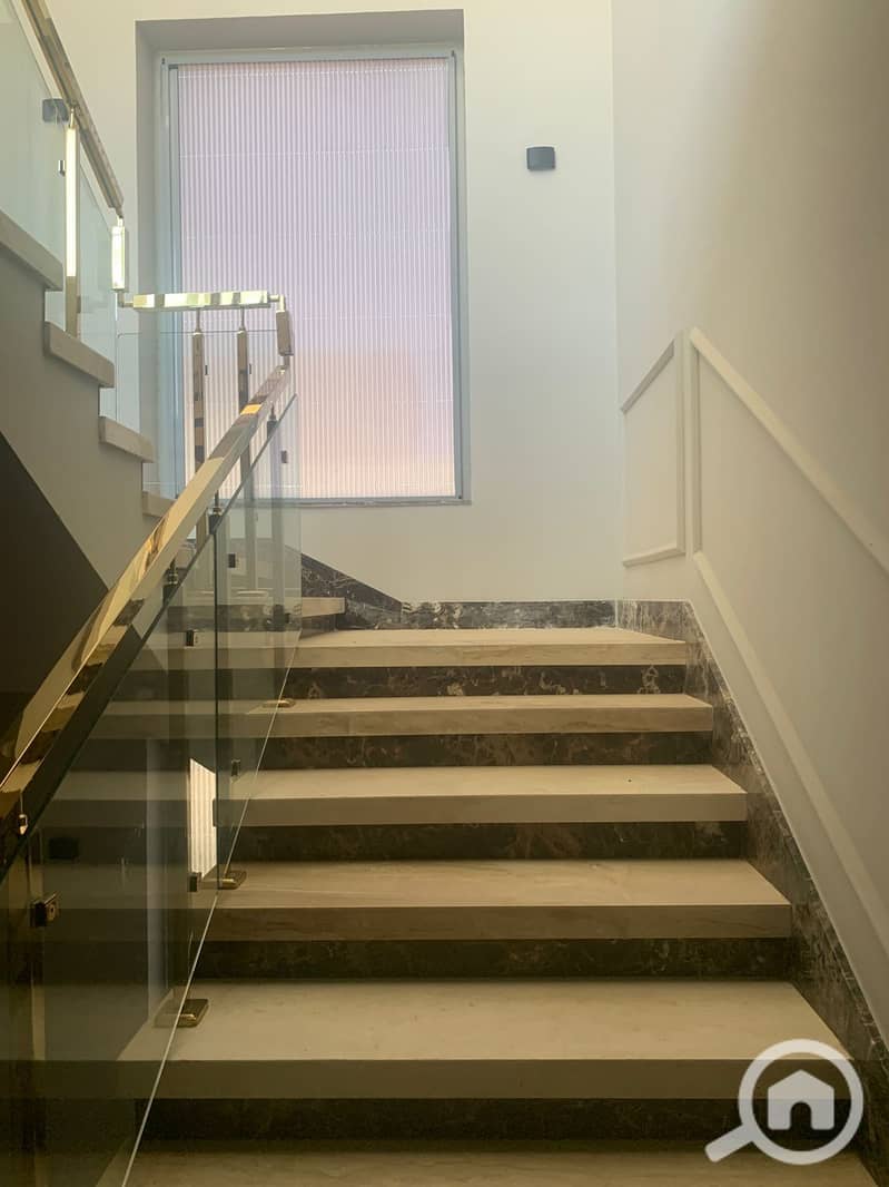 12 2ba3c48c-3092-45bf-affb-5b1411df13a2. jpg