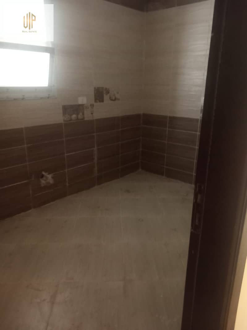 3 WhatsApp Image 2025-10-27 at 20.56. 41_190b459f. jpg