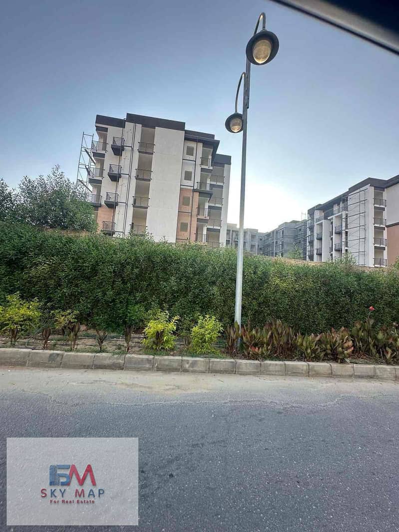 3 bfe49e98-38db-43a8-a1a5-7dcfbdd007ea. jpg