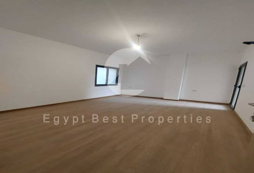 4 85fed8ce-4f81-44a7-98c7-875e75a5e5e3. jpg