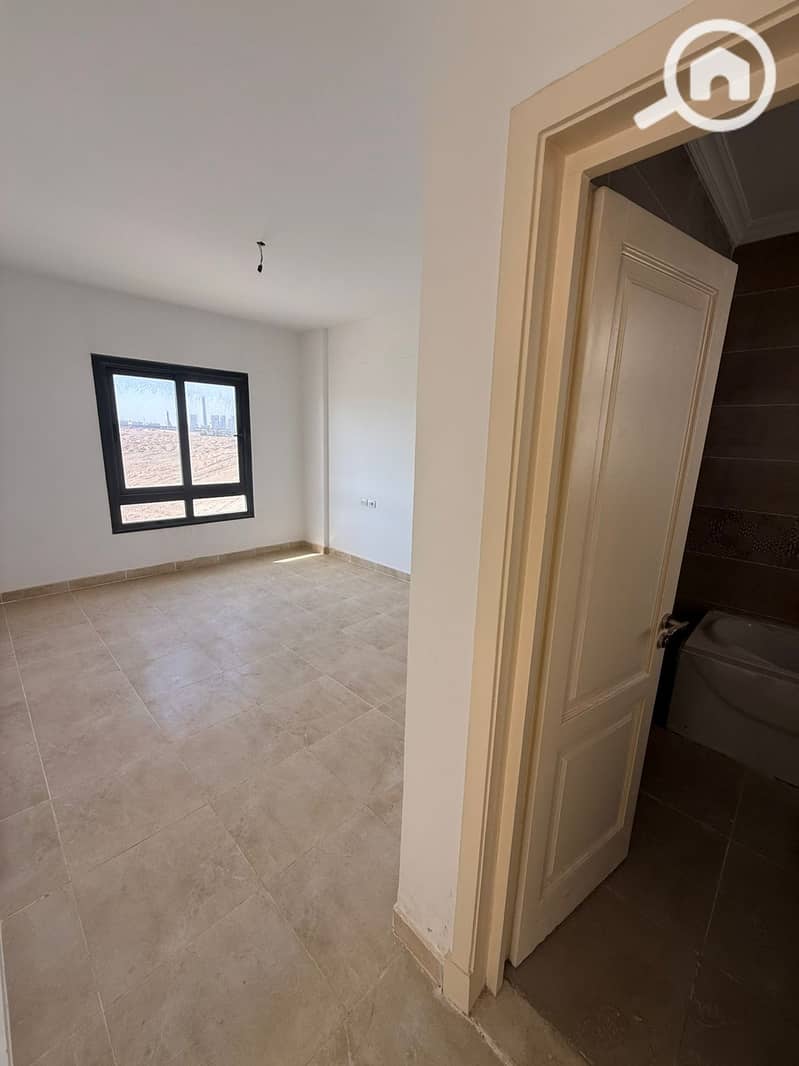 11 WhatsApp Image 2025-10-25 at 3.21. 39 PM (3). jpeg