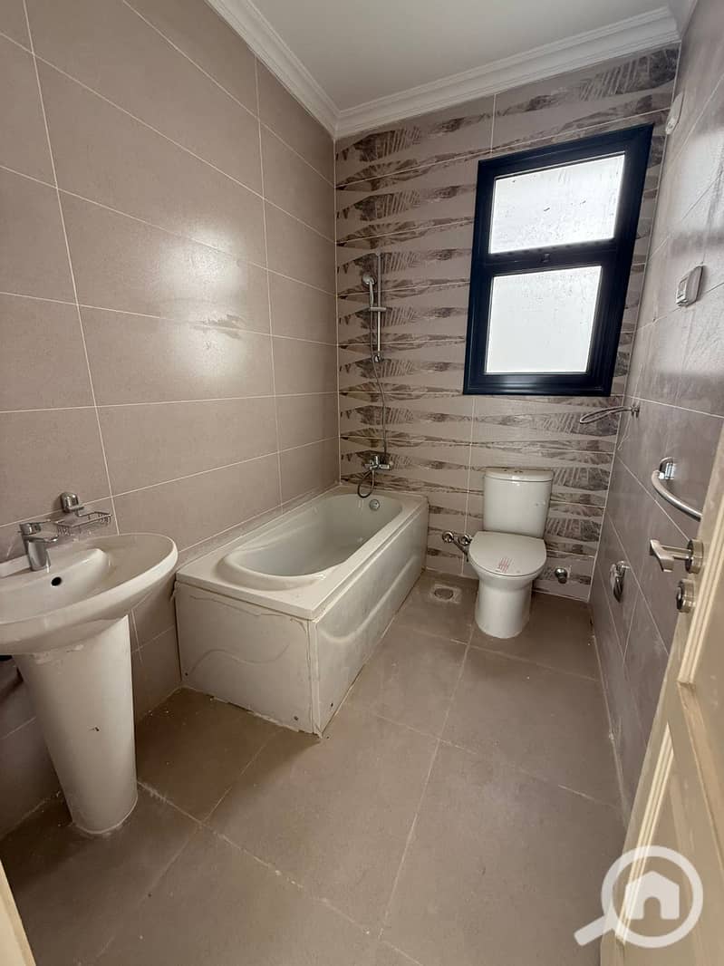 19 WhatsApp Image 2025-10-25 at 3.21. 44 PM. jpeg