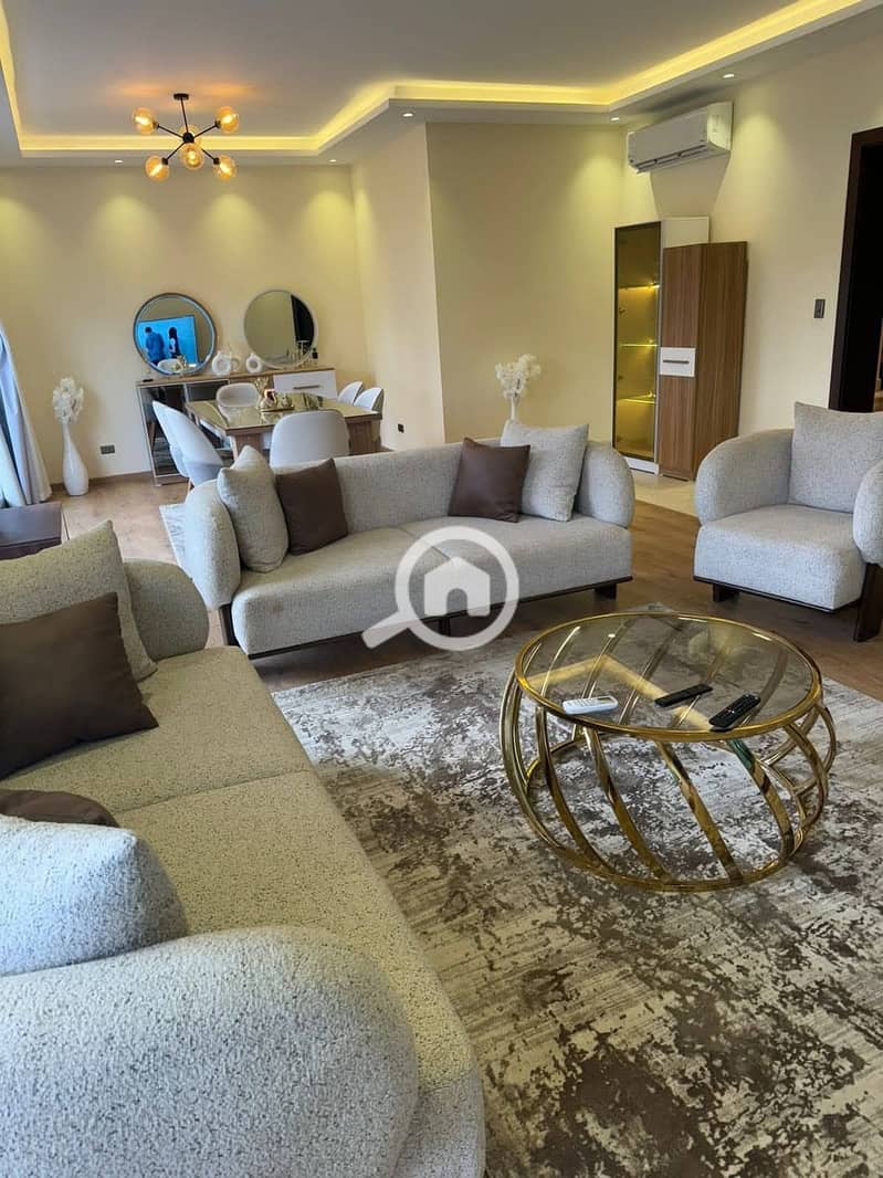 8 558115521_723712917355698_6429672700176441402_n. jpg