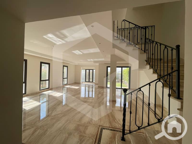 Courtyard Sodic 1. jpg Courtyard Sodic 1. jpg