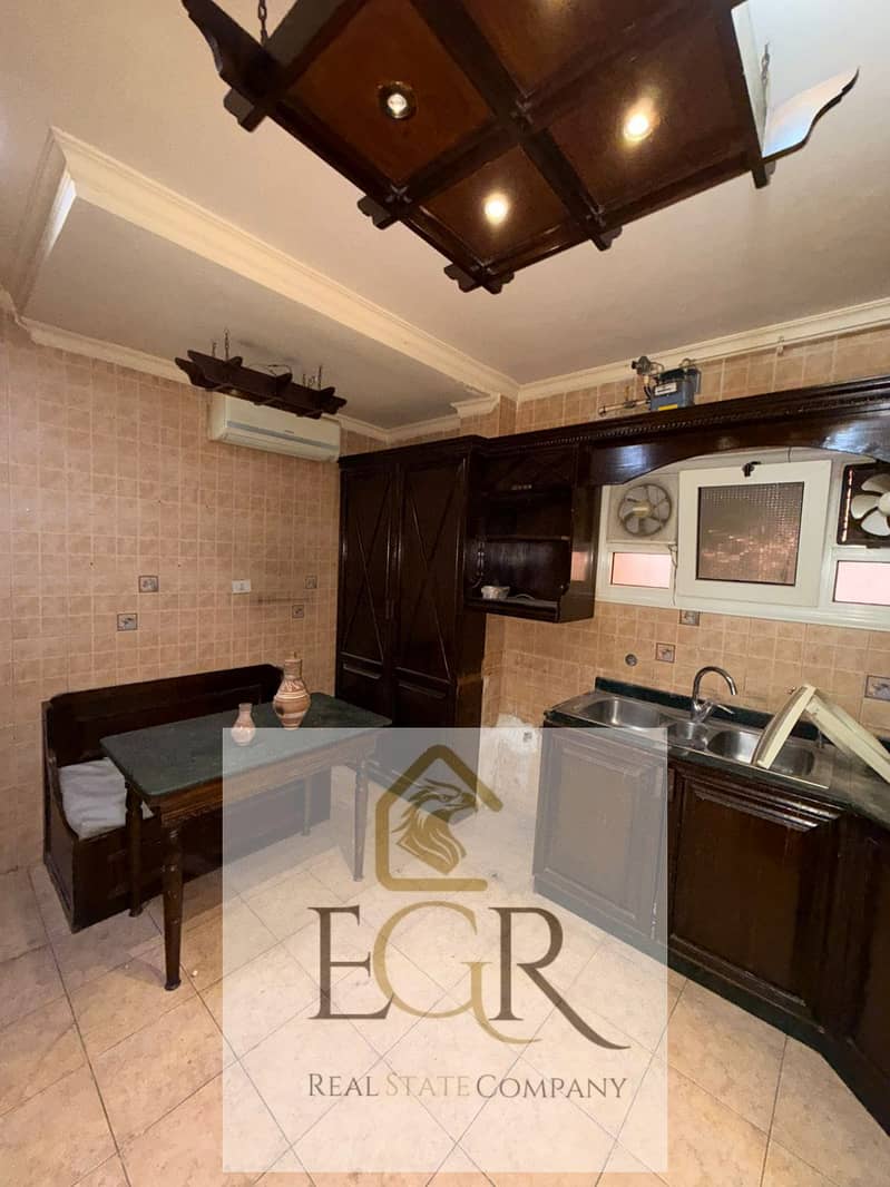 12 d33c1bdd-f229-46e9-8f68-a36f6440f730. jpeg