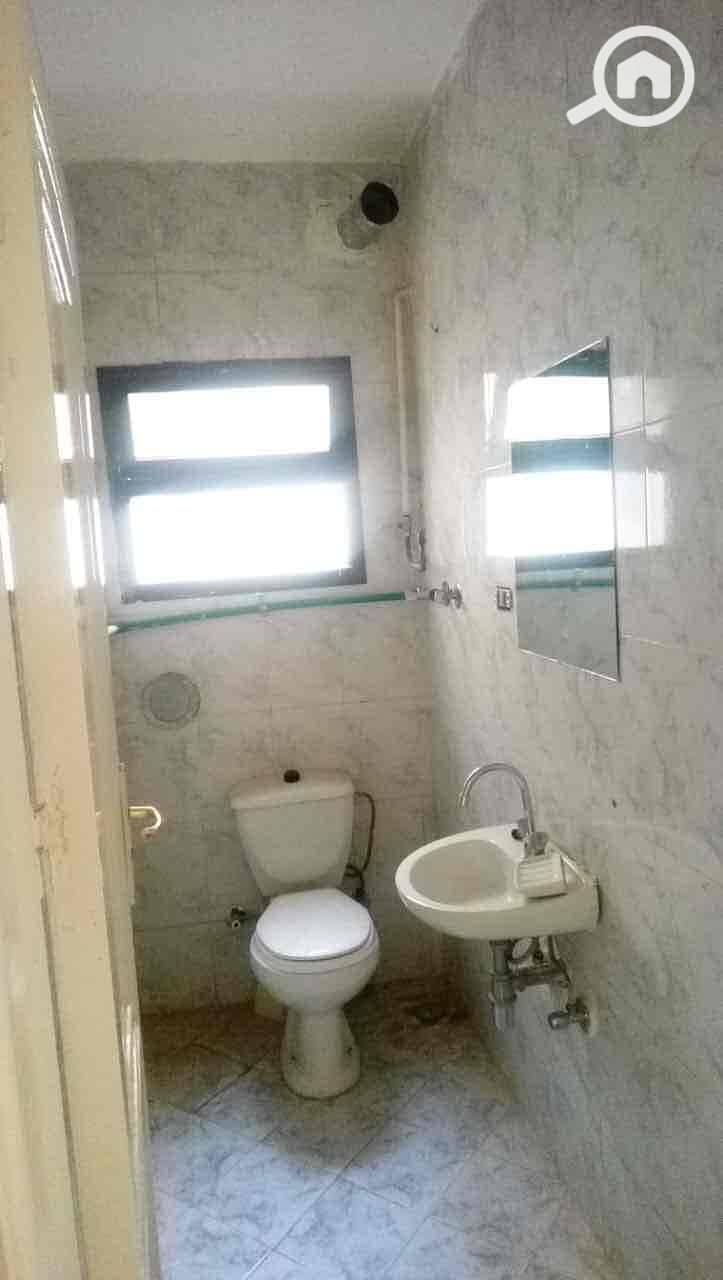 2 c015c502-5d51-4330-9749-a0f9c3a7b1bd. jpg