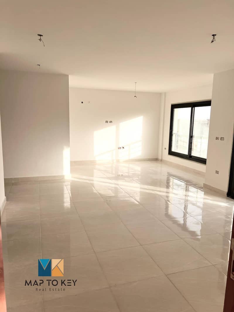 2 85f34b7e-23f1-4921-883f-355c1305aafd. jpg