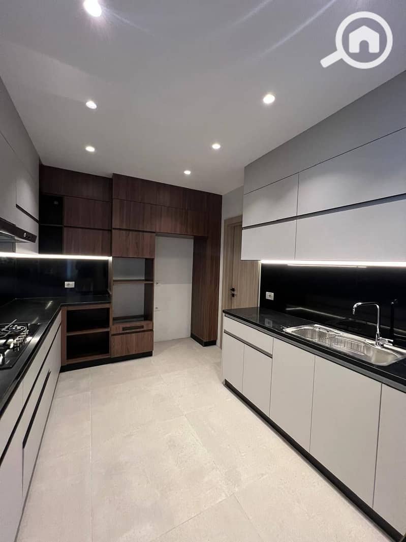 6 542712292_122211157544356609_661446148095683366_n. jpg