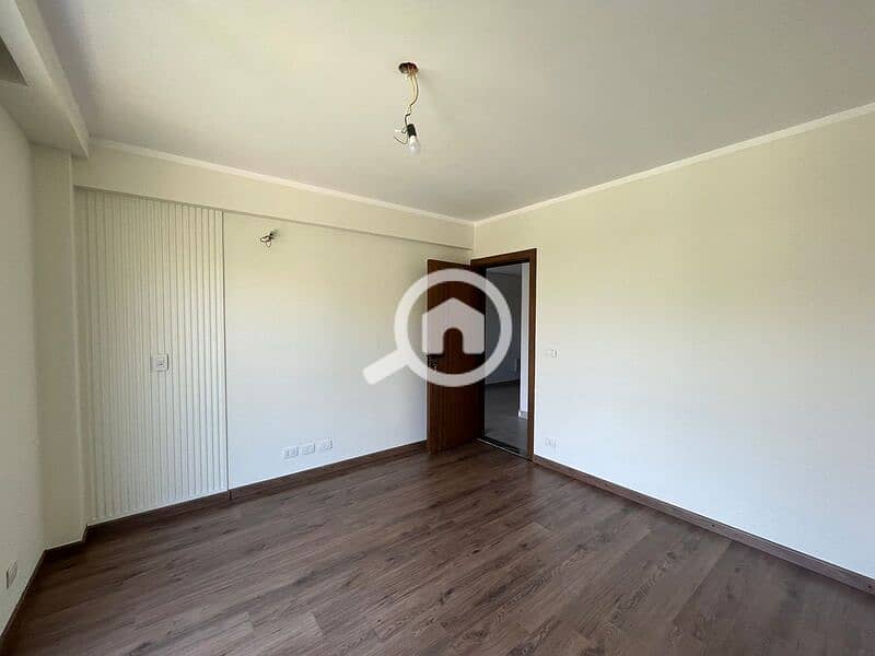 10 a7d9db50-8844-4a85-ae33-1b808bb64a1d. jpeg