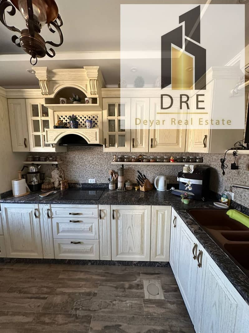 32 db370ea8-9d50-412c-8dc1-496b38b94e25. jpg