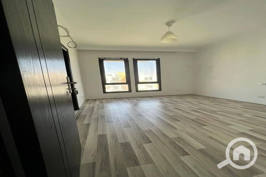 9 FB_IMG_1757497879677_900x600. jpg