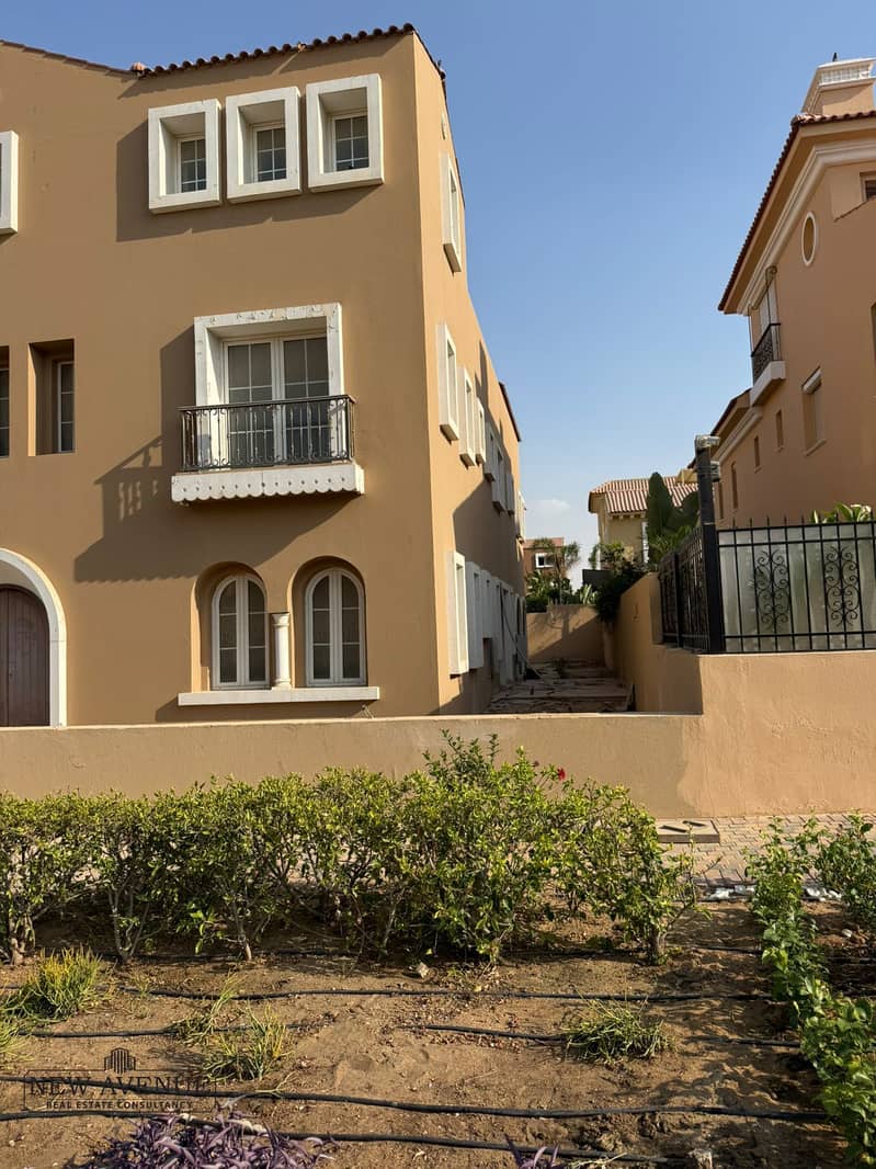 2 WhatsApp Image 2025-10-27 at 4.39. 34 PM (1). jpeg