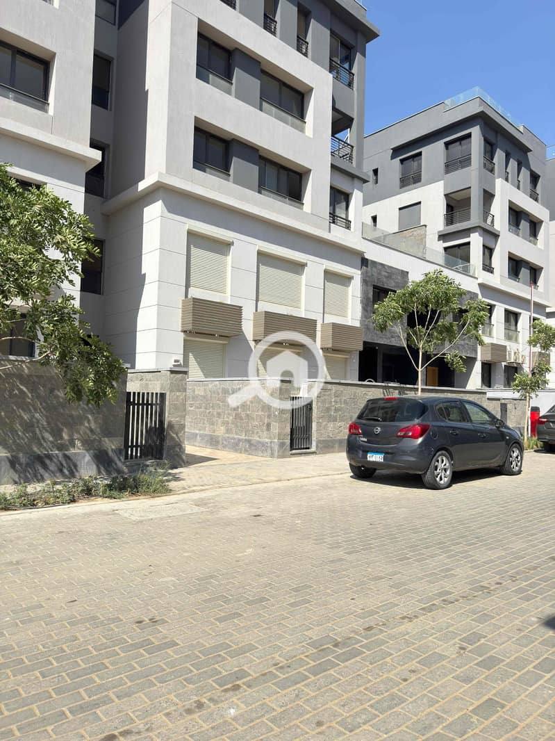 3 3cb45e88-f707-4451-807f-2ad3ffeacb70. jpg