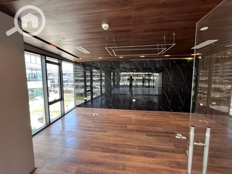 2 FB_IMG_1759410199216. jpg