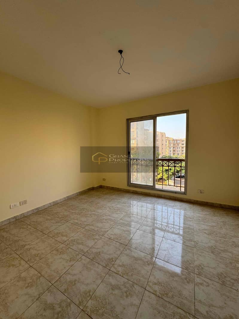 4 54f66a60-0a3e-4226-a70b-3c3b380d6a99. jpg