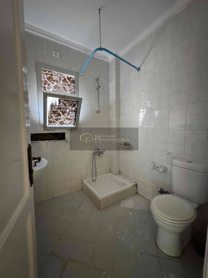 7 08a0db81-25ce-43ec-82bd-4d434d56beb7. jpg