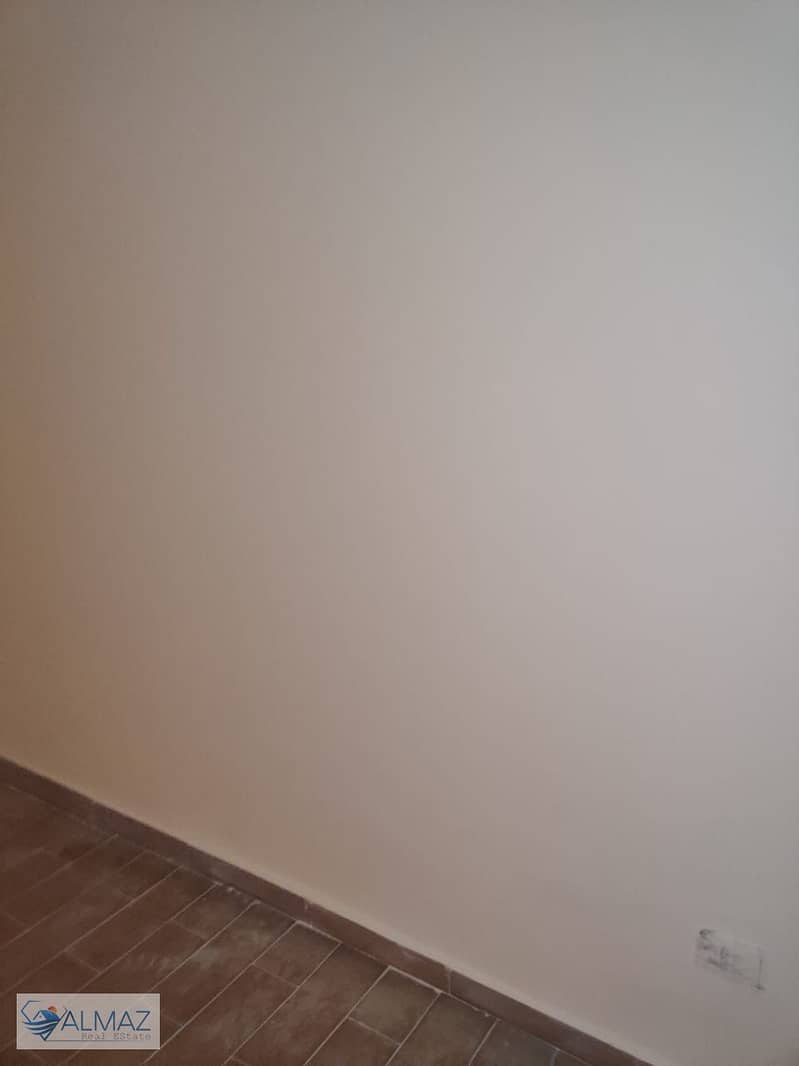 5 WhatsApp Image 2025-10-28 at 12.31. 28 PM (1). jpeg