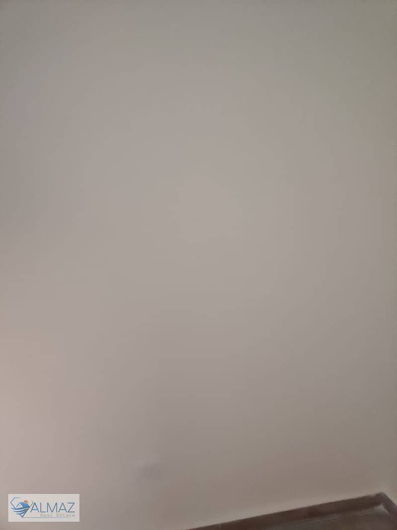 6 WhatsApp Image 2025-10-28 at 12.31. 28 PM (2). jpeg