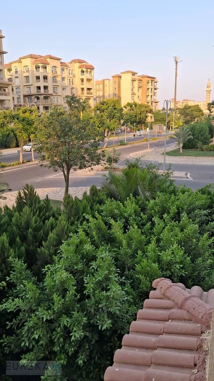 6 PHOTO-2025-10-26-22-21-33 (5). jpg