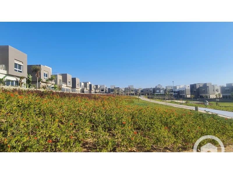 9 f7a0c128-5cd6-470f-b487-83d49cd780d2. jfif. jpg