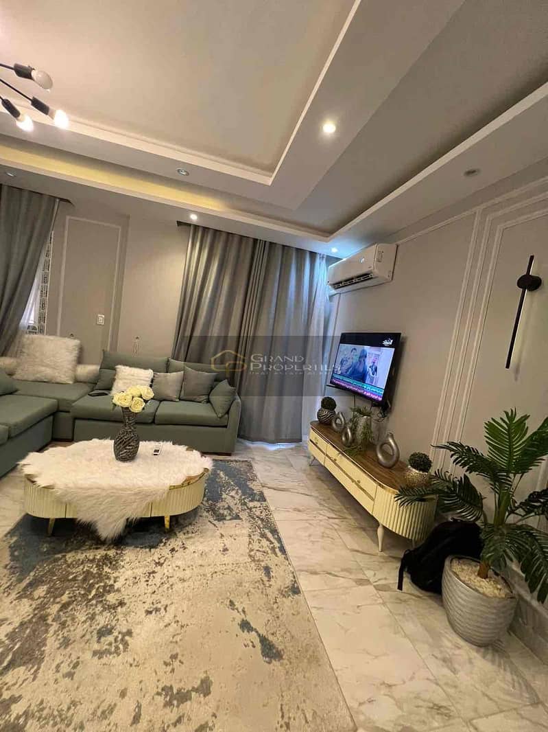 12 8854803b-a0eb-415e-a60d-19cdc049db93. jpg