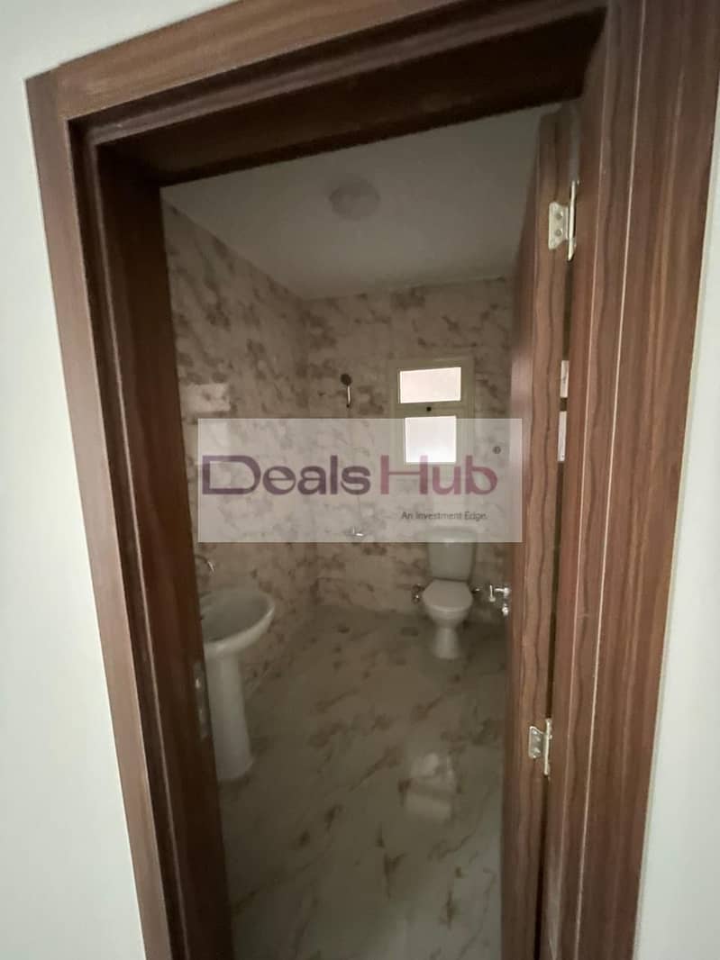 18 WhatsApp Image 2025-10-28 at 2.50. 14 PM (1). jpeg