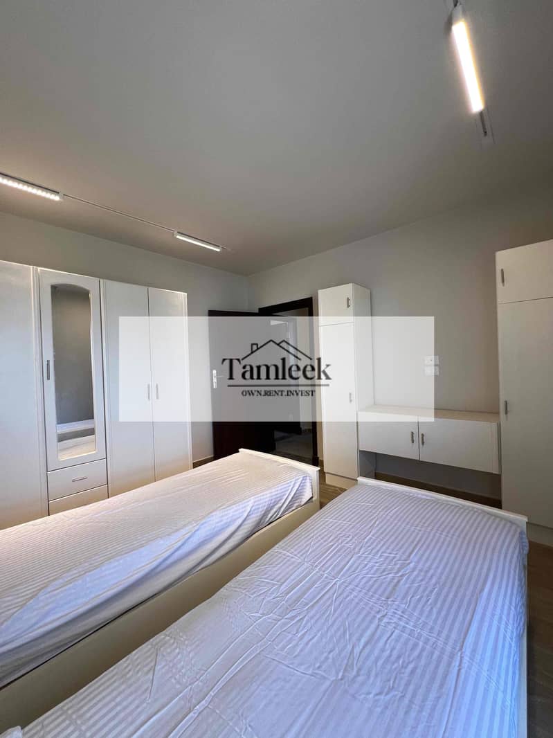 4 5ff84fe1-6292-4c2f-9022-17da11db2960. jpg