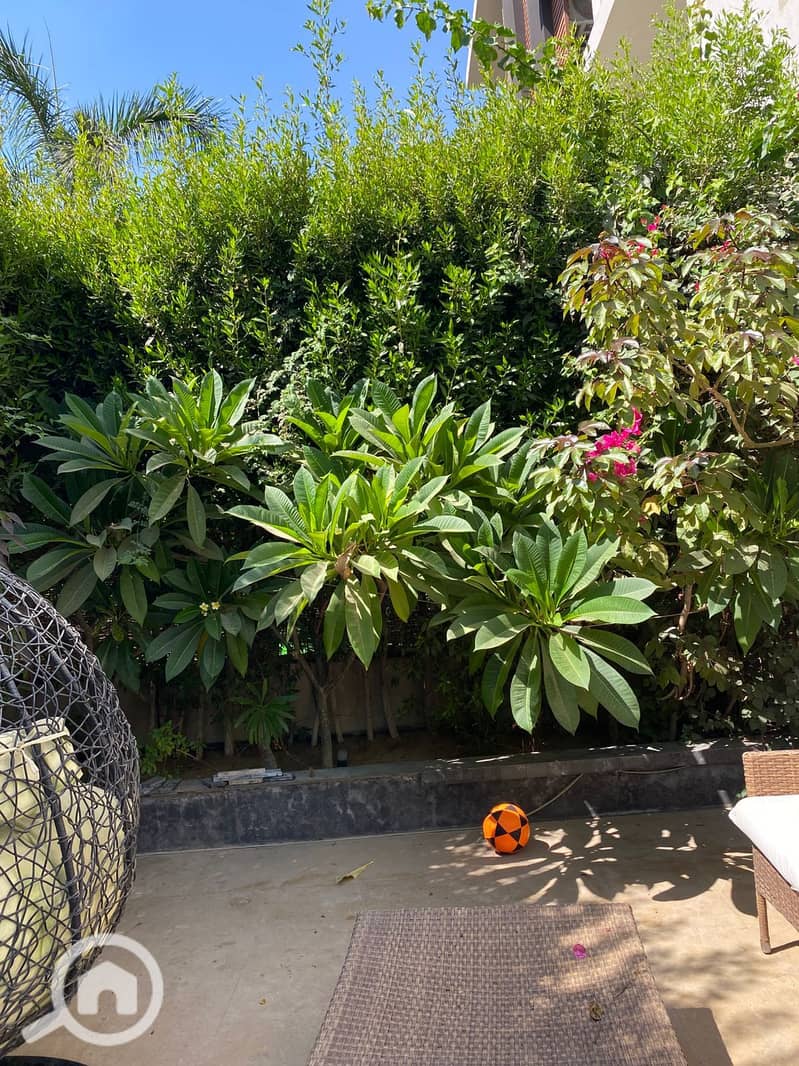 9 734c341e-2866-4b01-a28f-3bc5d7a07716. jpg