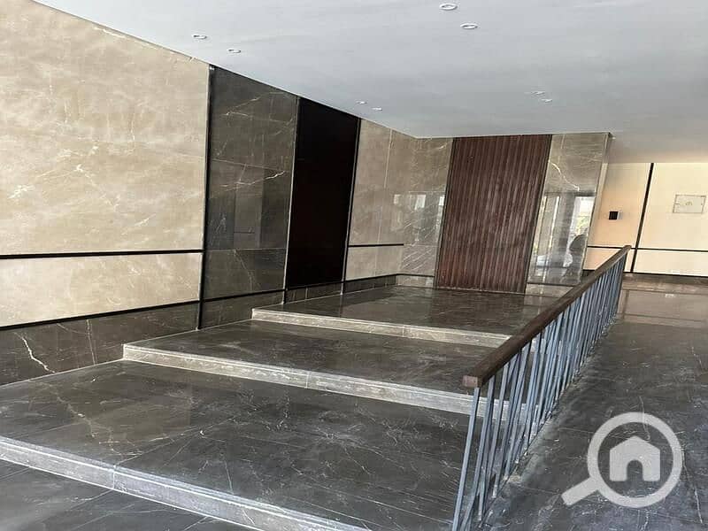 5 4d9e4127-817c-4dfb-bf7f-d0a8d00b3f2f. jpg