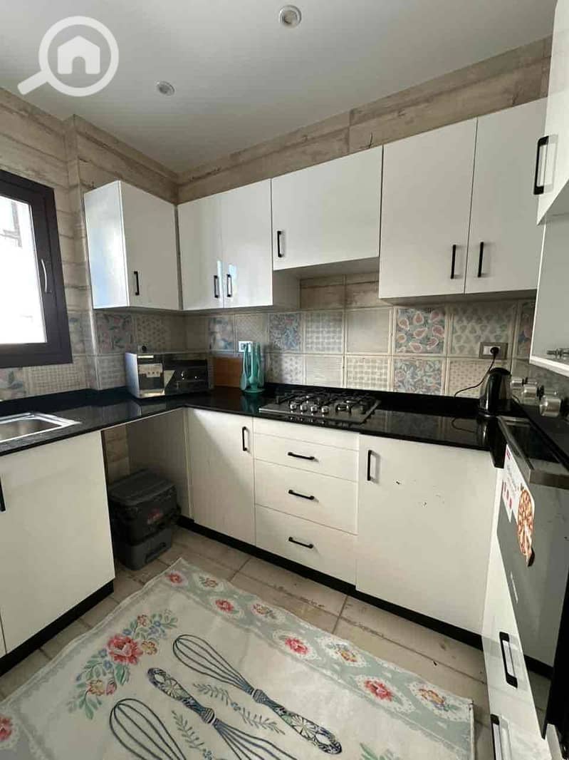 4 95866a24-b811-42cd-acd0-0186bb2deb84. jpg