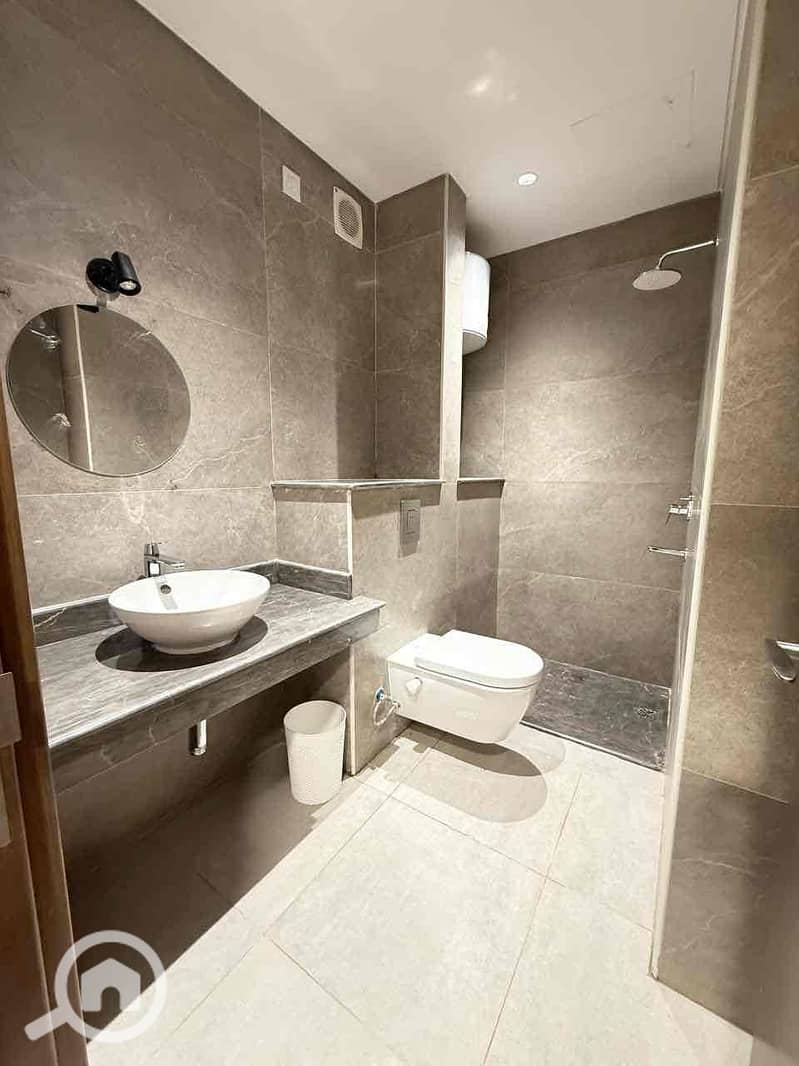 8 3329c01d-e2f7-4d6c-8141-bbcc05234830. jpg