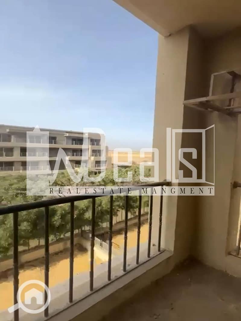 3 3b180e45-0240-4b00-ab9e-345ec3e91565. jpg