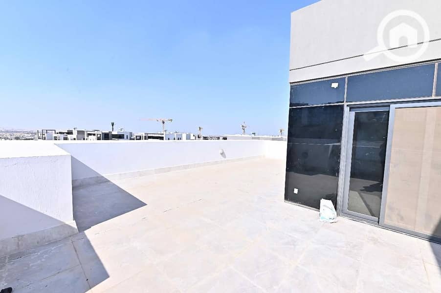 12 WhatsApp Image 2025-10-28 at 12.59. 30 PM. jpeg