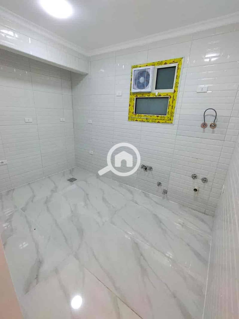 4 c35dd0ae-e799-48df-b995-cd2d390aefd7. jpg