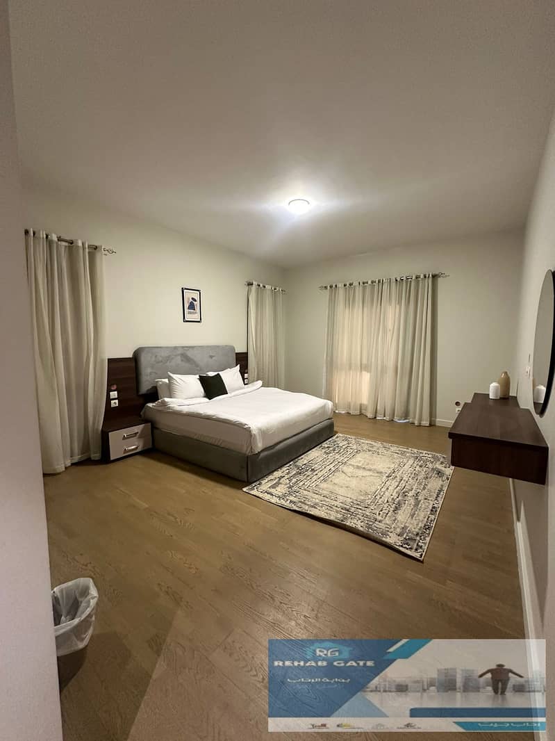 2 c94a00d4-4b9f-41f0-adfb-7d6d529d1e3d. jpg