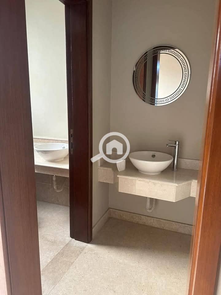 2 WhatsApp Image 2025-04-28 at 17.36. 31_c685fea6. jpg