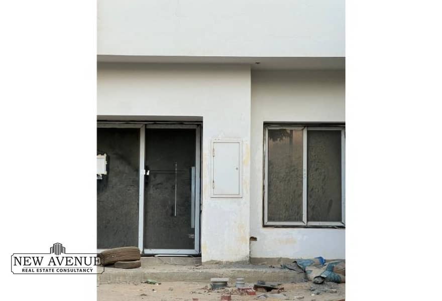 8 e99e2525-8d45-4e86-a4e9-b97af128d7bf. jpg