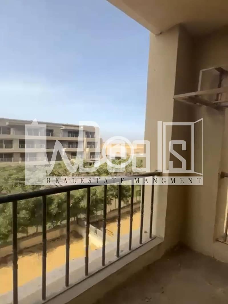 3 3b180e45-0240-4b00-ab9e-345ec3e91565. jpg