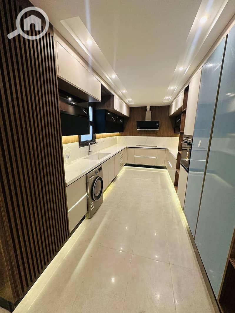 2 WhatsApp Image 2025-10-21 at 3.28. 59 PM (1). jpeg